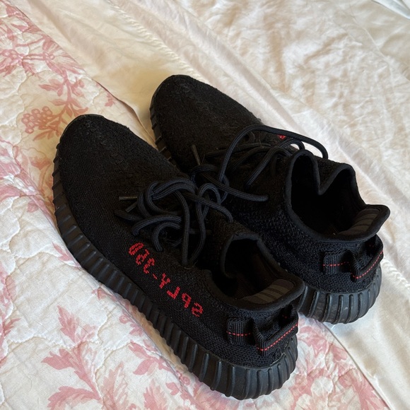 Adidas Yeezy Boost 350 Black Red - Picture 1 of 4
